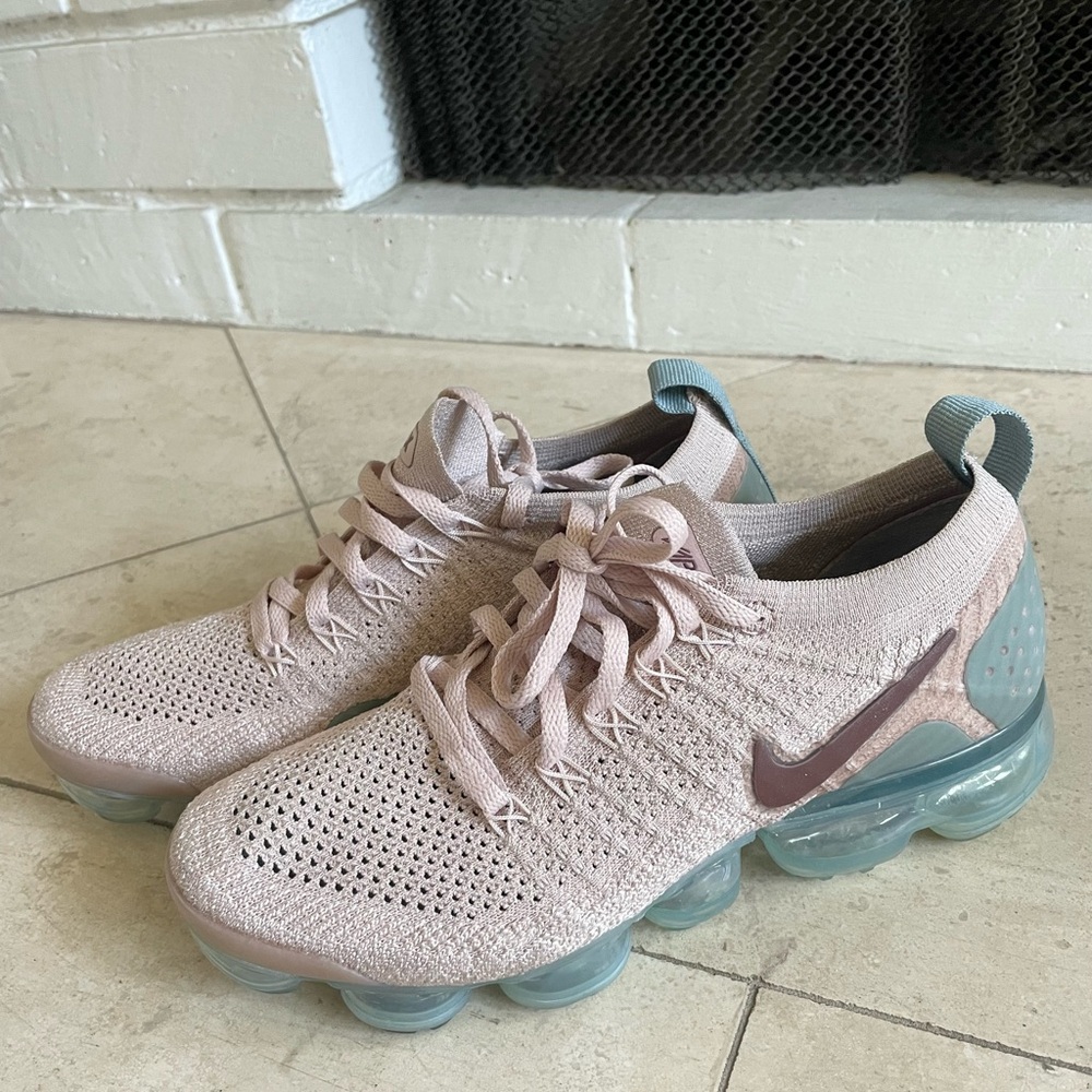 Nike Women's VaporMax Flyknit 2 Shoes - Particle Beige